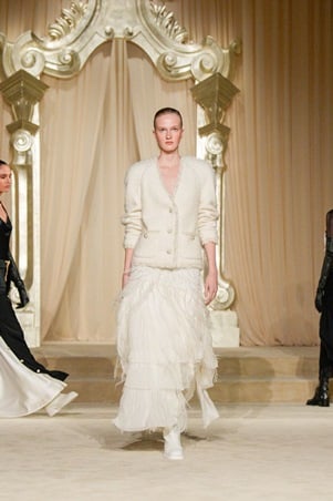 CHANEL هوت كوتور خريف 2025 -26 تسافر إلى اسكتلندا بأعين باريسية